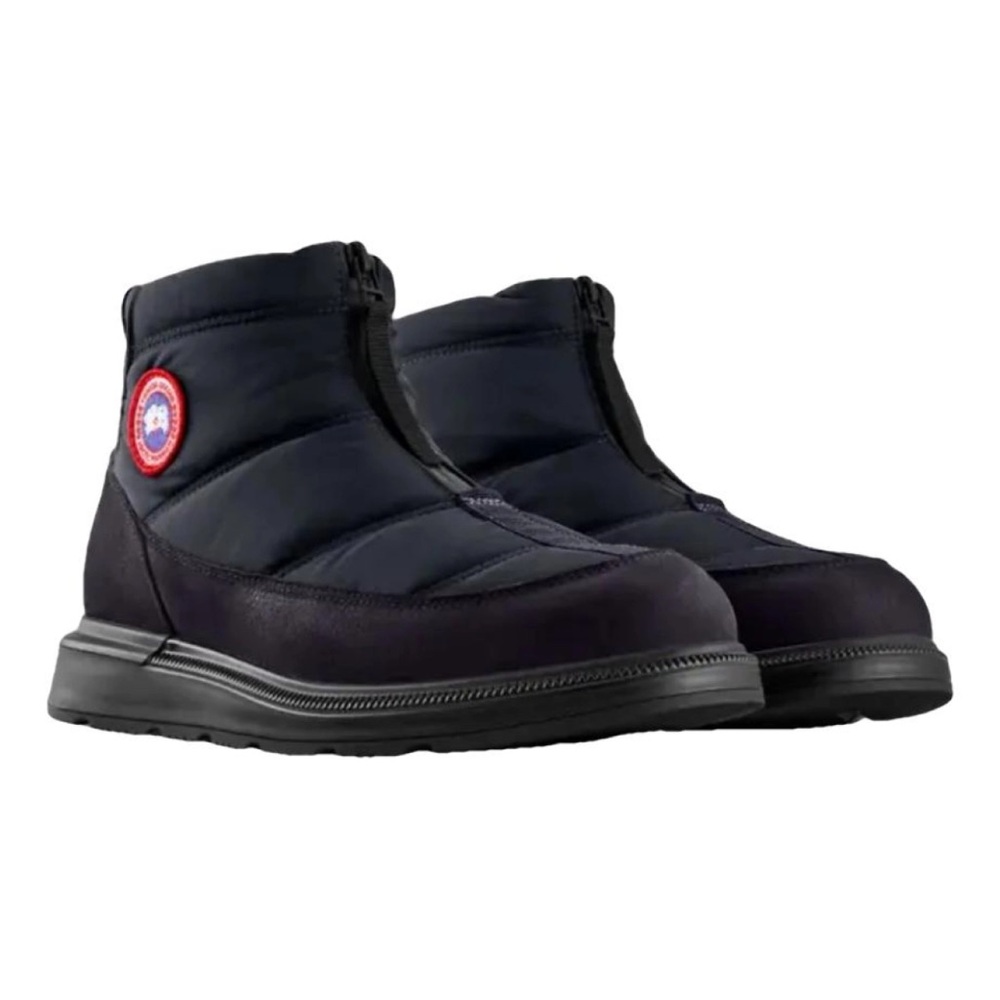 Black Canadian goose size 10 never worn